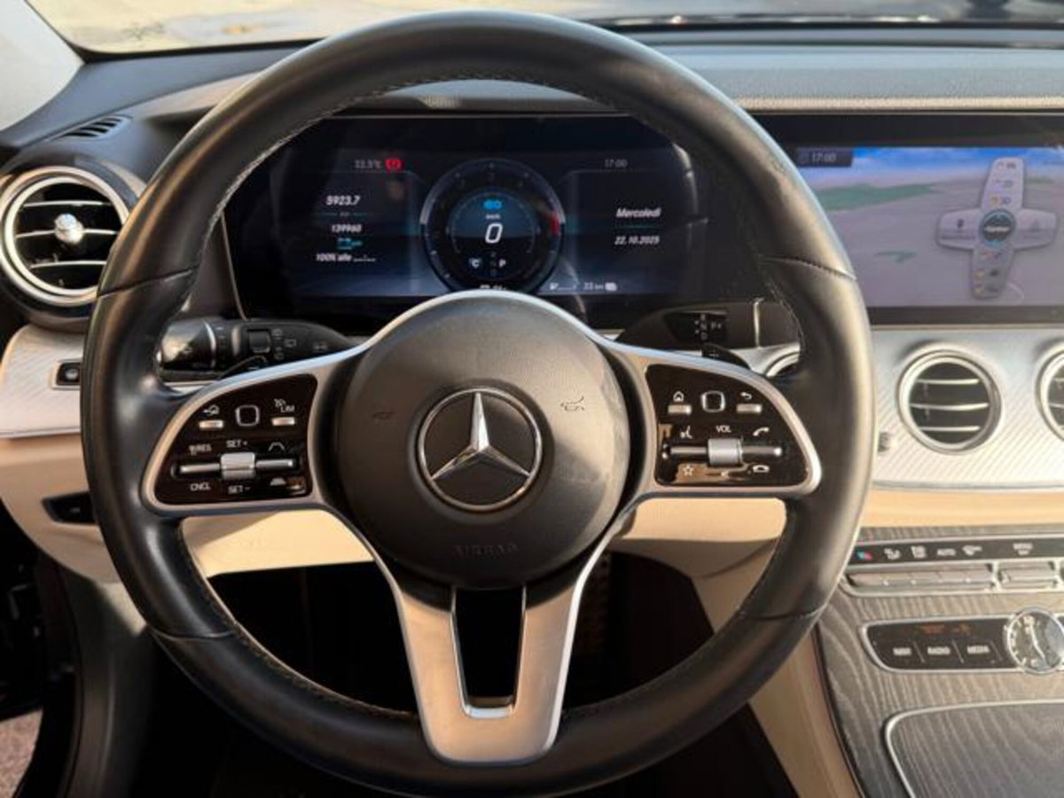 Mercedes-Benz Classe E Station Wagon 300 de Auto EQ-Power Business Sport (15)