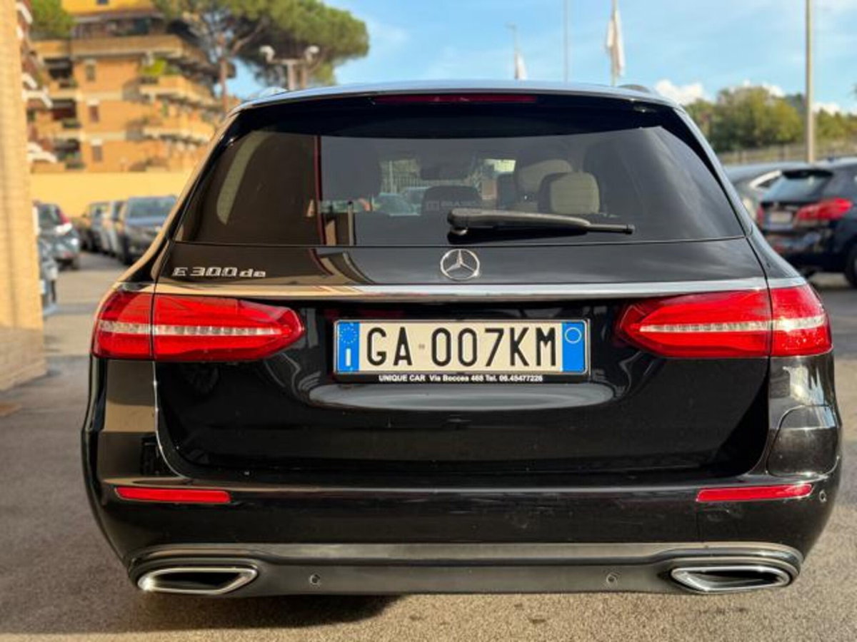 Mercedes-Benz Classe E Station Wagon 300 de Auto EQ-Power Business Sport (5)