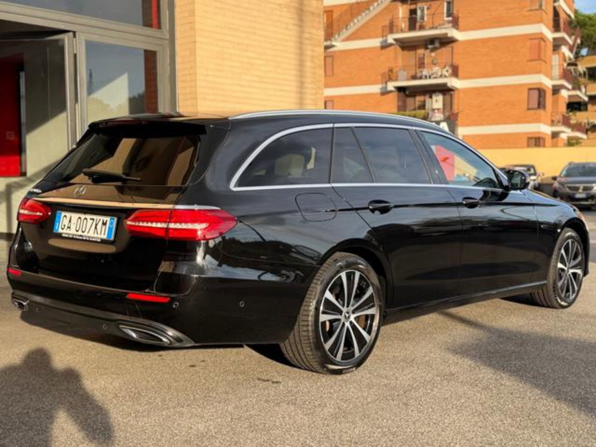 Mercedes-Benz Classe E Station Wagon 300 de Auto EQ-Power Business Sport (6)