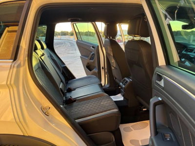 Volkswagen Tiguan 2.0 TDI 150 CV SCR DSG 4MOTION R-Line (11)
