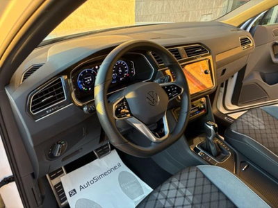 Volkswagen Tiguan 2.0 TDI 150 CV SCR DSG 4MOTION R-Line (12)