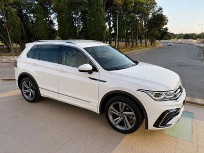 Volkswagen Tiguan 2.0 TDI 150 CV SCR DSG 4MOTION R-Line (3)