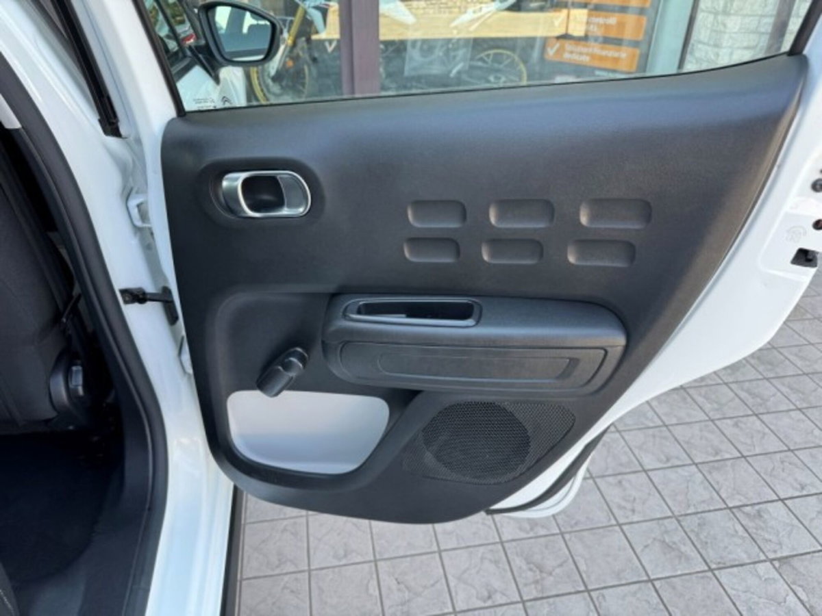 Citroen C3 BlueHDi 100 S&S Business Combi (17)