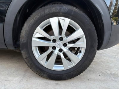 Peugeot 3008 BlueHDi 130 S&S EAT8 Active Pack (16)