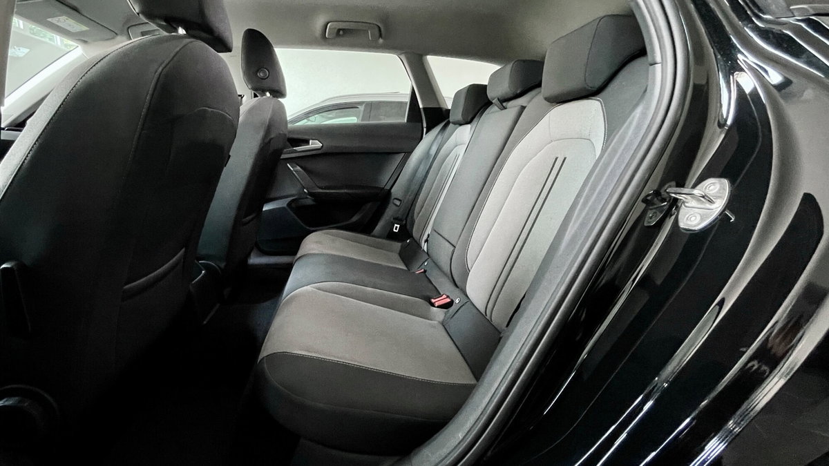 SEAT Leon ST Sportstourer 2.0 tdi Style 116cv (10)