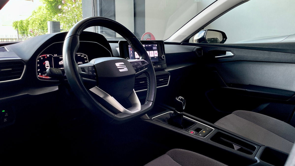 SEAT Leon ST Sportstourer 2.0 tdi Style 116cv (15)