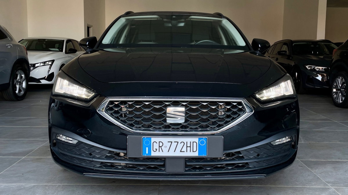 SEAT Leon ST Sportstourer 2.0 tdi Style 116cv (2)