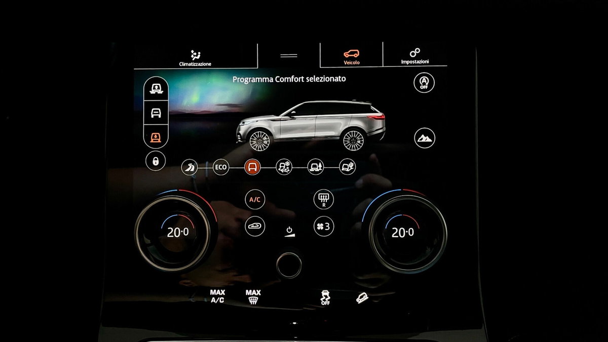 Land Rover Range Rover Velar 2.0D I4 240 CV (17)