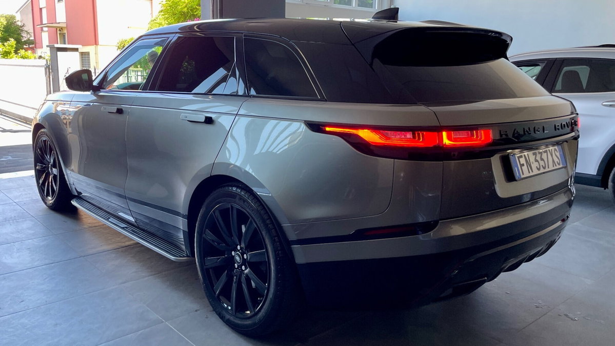 Land Rover Range Rover Velar 2.0D I4 240 CV (6)