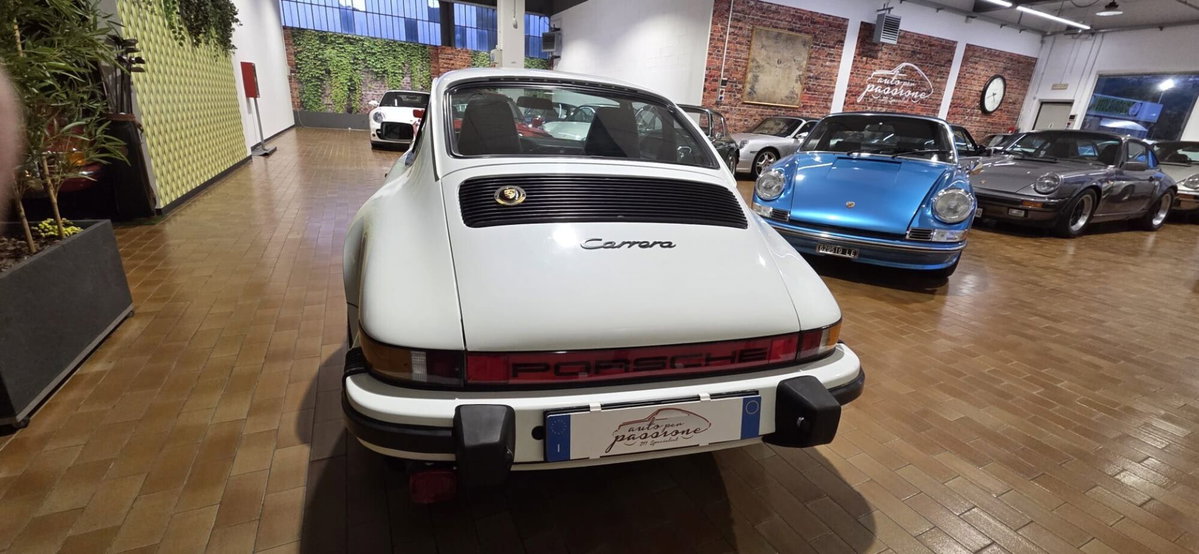 Porsche 911 Coupé Carrera 3.2 (5)