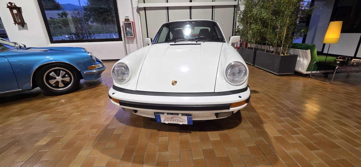 Porsche 911 Coupé Carrera 3.2 (6)