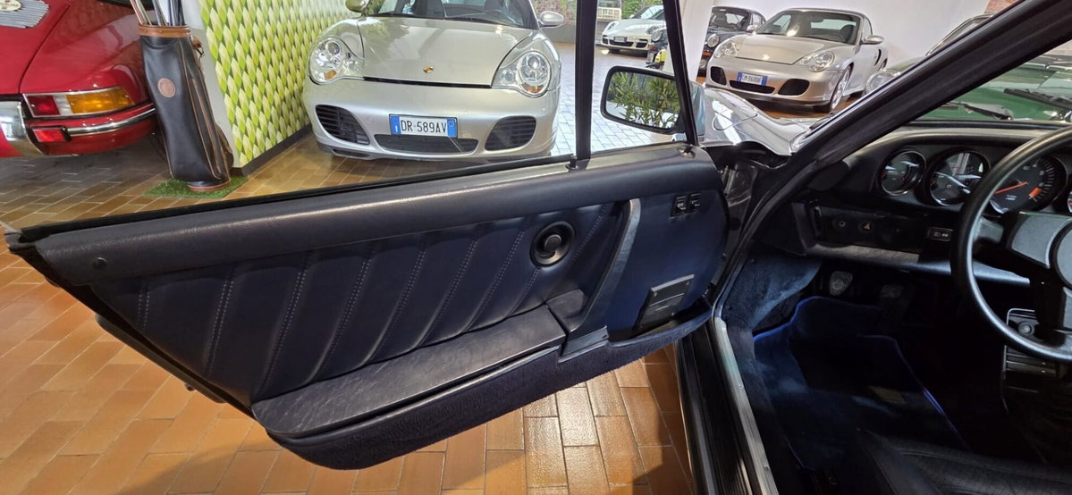 Porsche 911 Cabrio Carrera 3.2 (12)