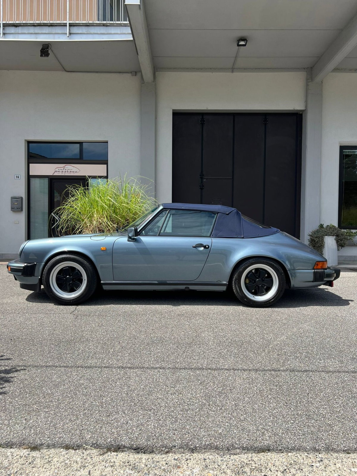 Porsche 911 Cabrio Carrera 3.2 (6)
