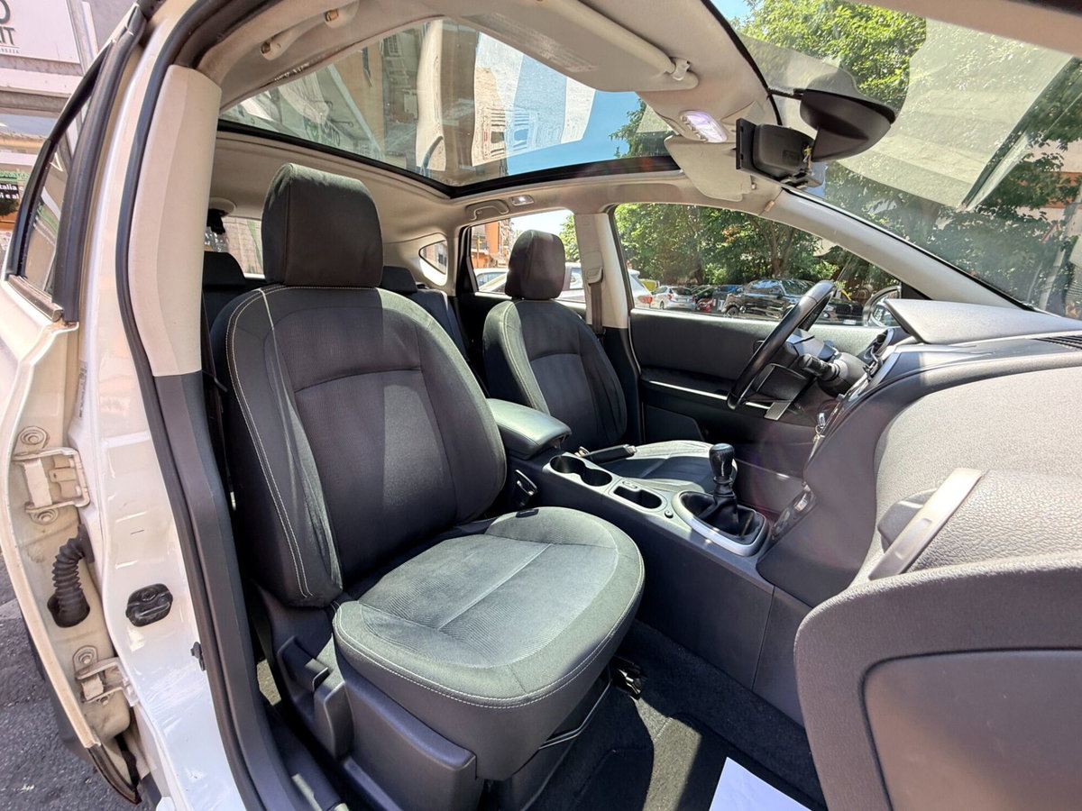 Nissan Qashqai 2.0 dCi DPF Tekna (16)