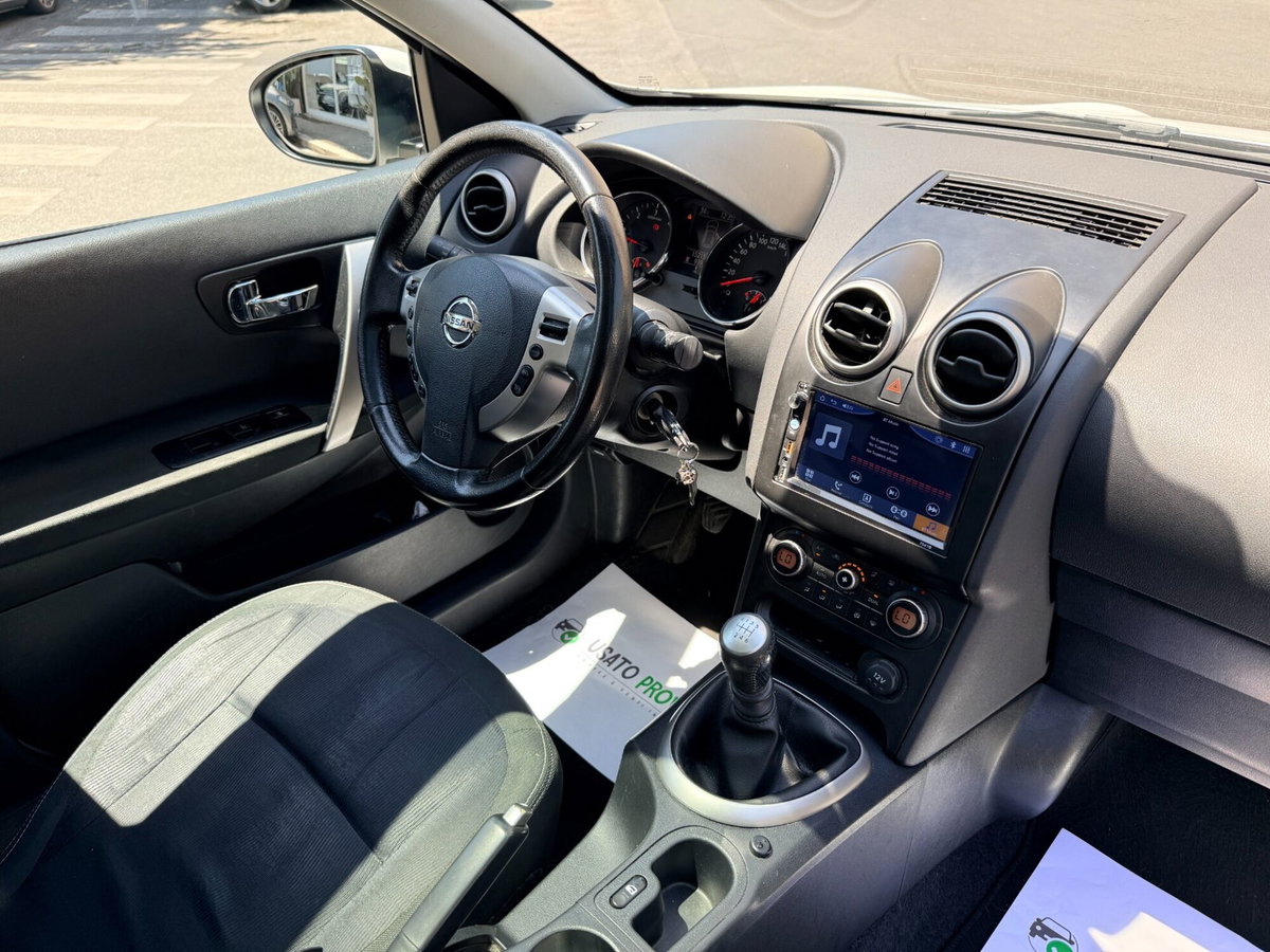 Nissan Qashqai 2.0 dCi DPF Tekna (18)