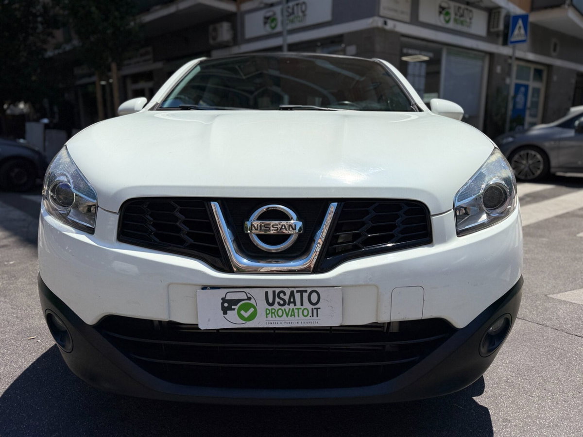 Nissan Qashqai 2.0 dCi DPF Tekna (2)