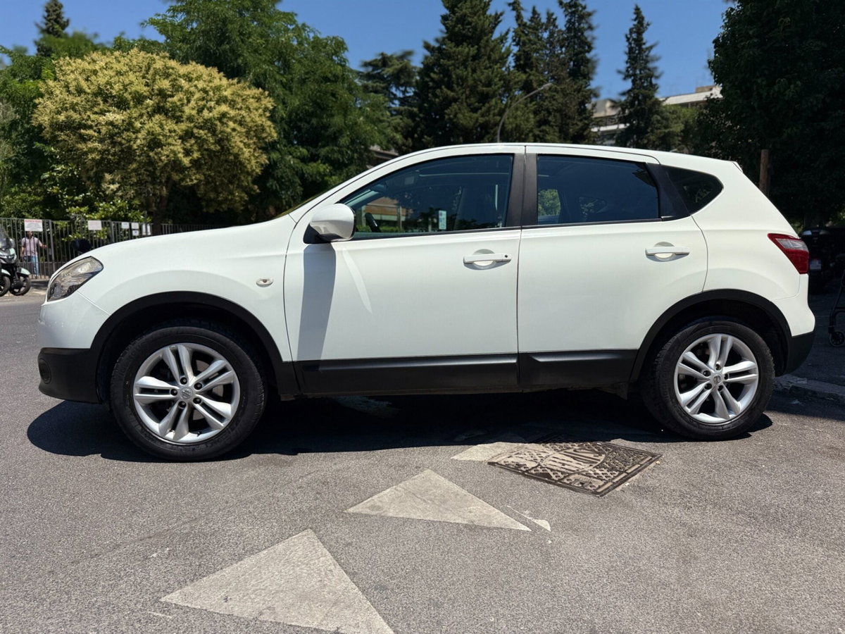 Nissan Qashqai 2.0 dCi DPF Tekna (4)