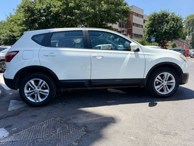 Nissan Qashqai 2.0 dCi DPF Tekna (5)