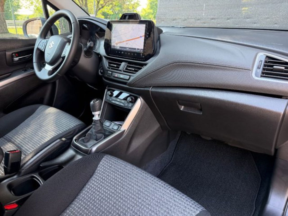 Suzuki S-Cross 1.4h Top 2wd 110cv (15)