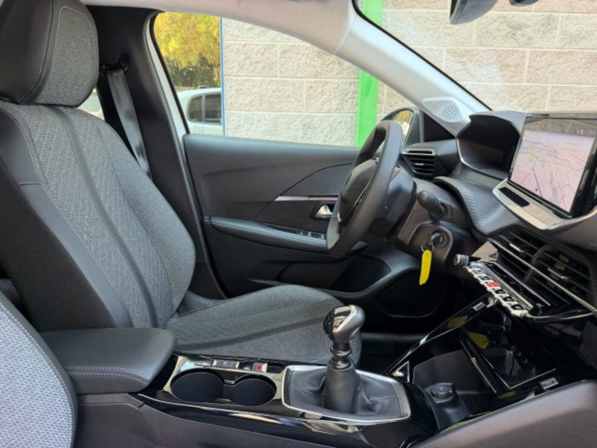 Peugeot 208 1.2 puretech Active s&s 100cv (10)