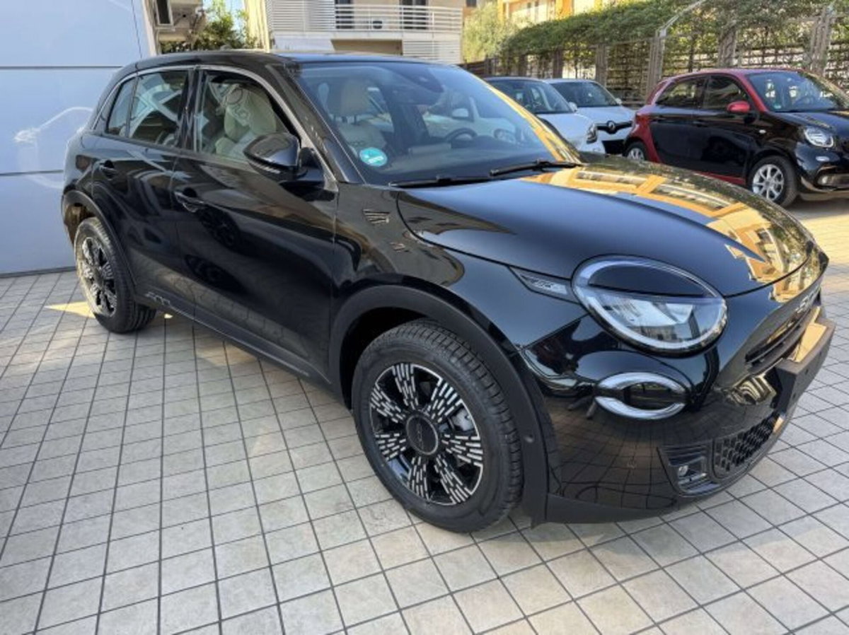 Fiat 600 1.2 hybrid 110cv auto (2)
