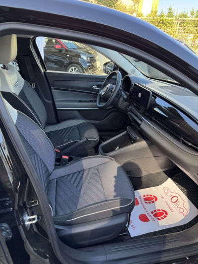 Fiat 600 1.2 hybrid 110cv auto (7)