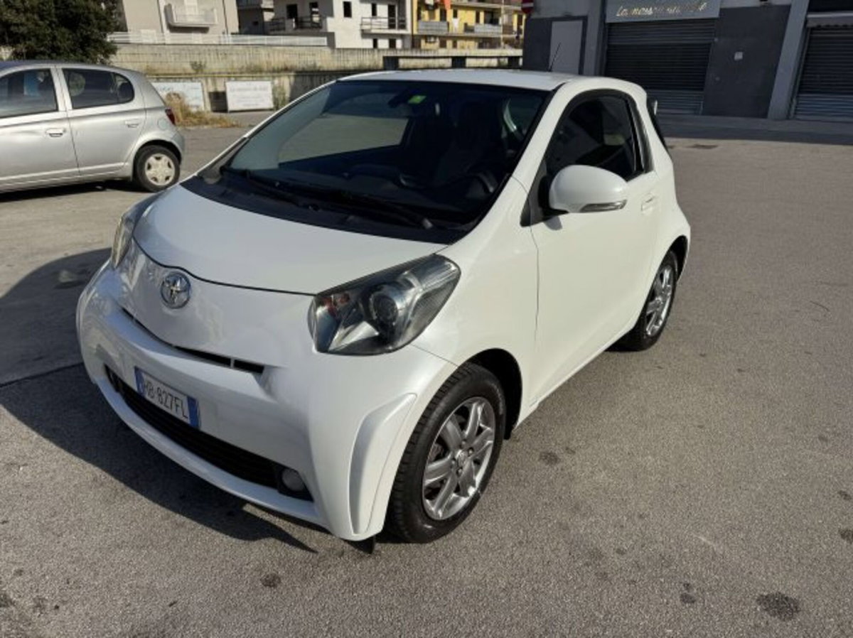 Toyota iQ 1.0 CVT Sol (3)