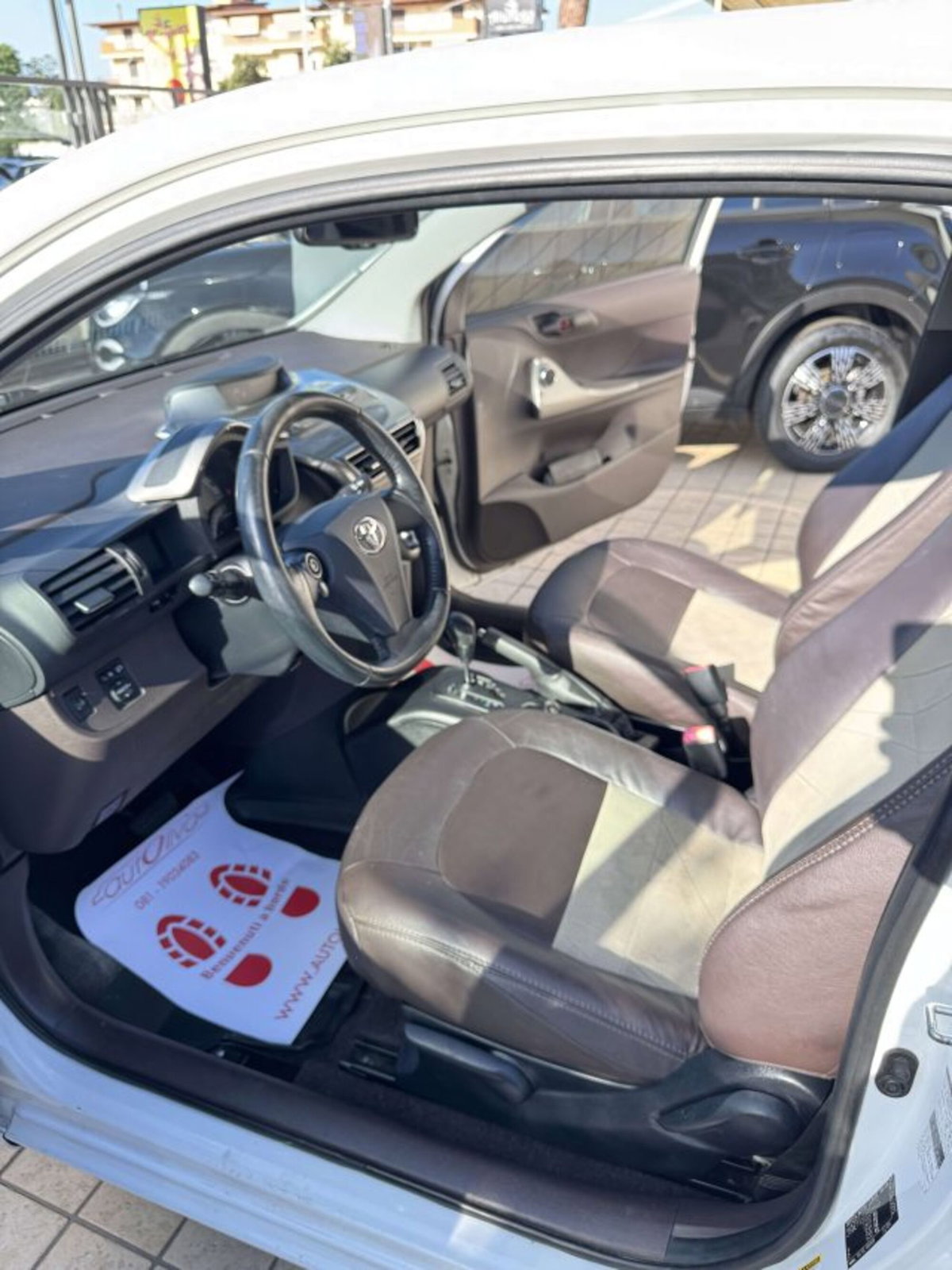 Toyota iQ 1.0 CVT Sol (7)