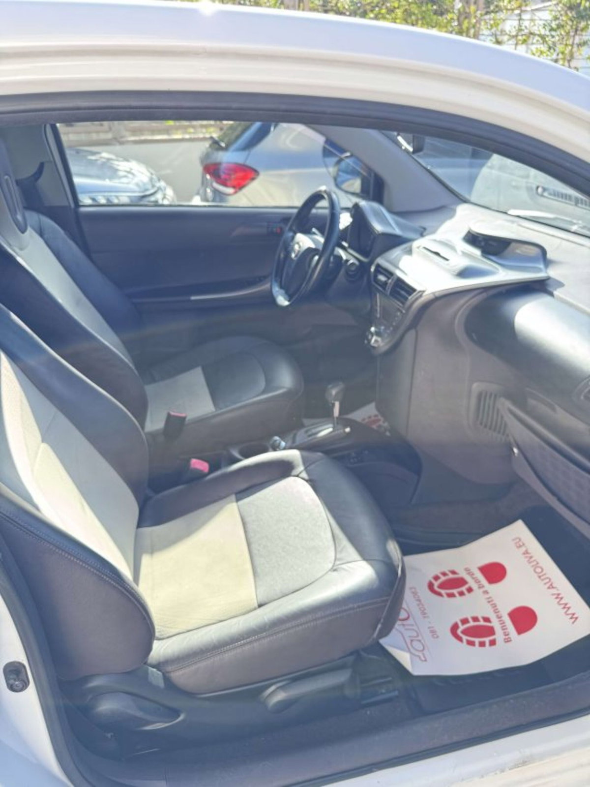 Toyota iQ 1.0 CVT Sol (8)