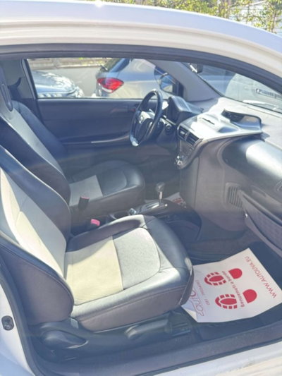 Toyota iQ 1.0 CVT Sol (8)