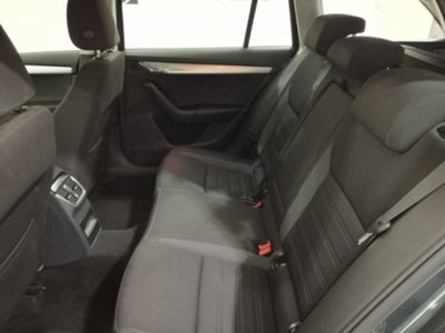 Skoda Octavia Station Wagon 1.6 TDI CR 115 CV Wagon Executive (12)
