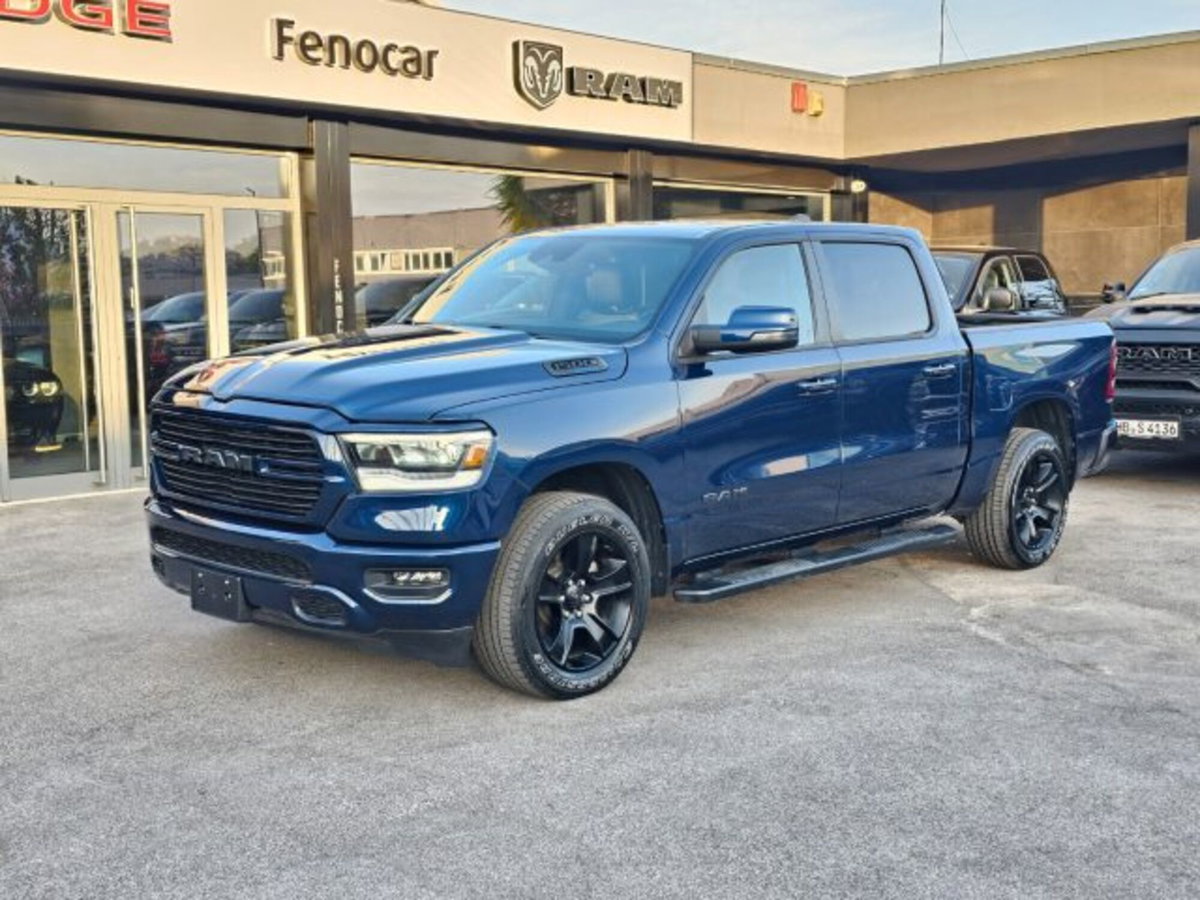 Ram Ram Pick-up Ram 1500 5.7 V8 Crew Cab Laramie Sport Promo 395cv at8
