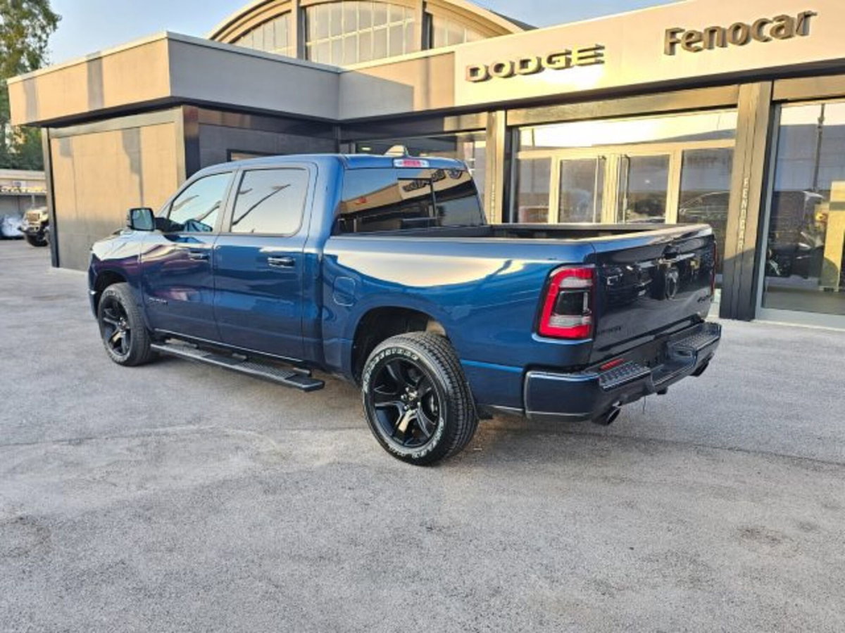 Ram Ram Pick-up Ram 1500 5.7 V8 Crew Cab Laramie Sport Promo 395cv at8 (3)