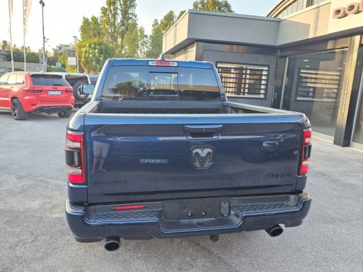 Ram Ram Pick-up Ram 1500 5.7 V8 Crew Cab Laramie Sport Promo 395cv at8 (4)