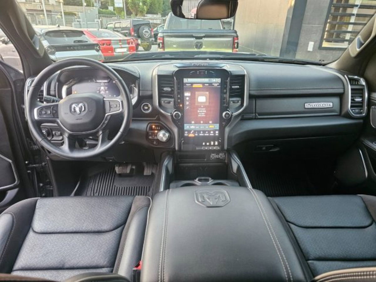 Ram Ram Pick-up Ram 1500 5.7 V8 Crew Cab Laramie Night Edition 395cv at8 (10)