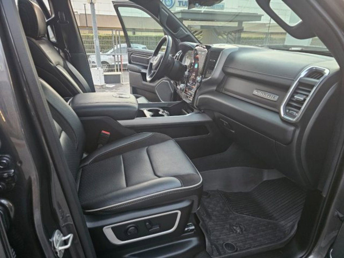 Ram Ram Pick-up Ram 1500 5.7 V8 Crew Cab Laramie Night Edition 395cv at8 (16)