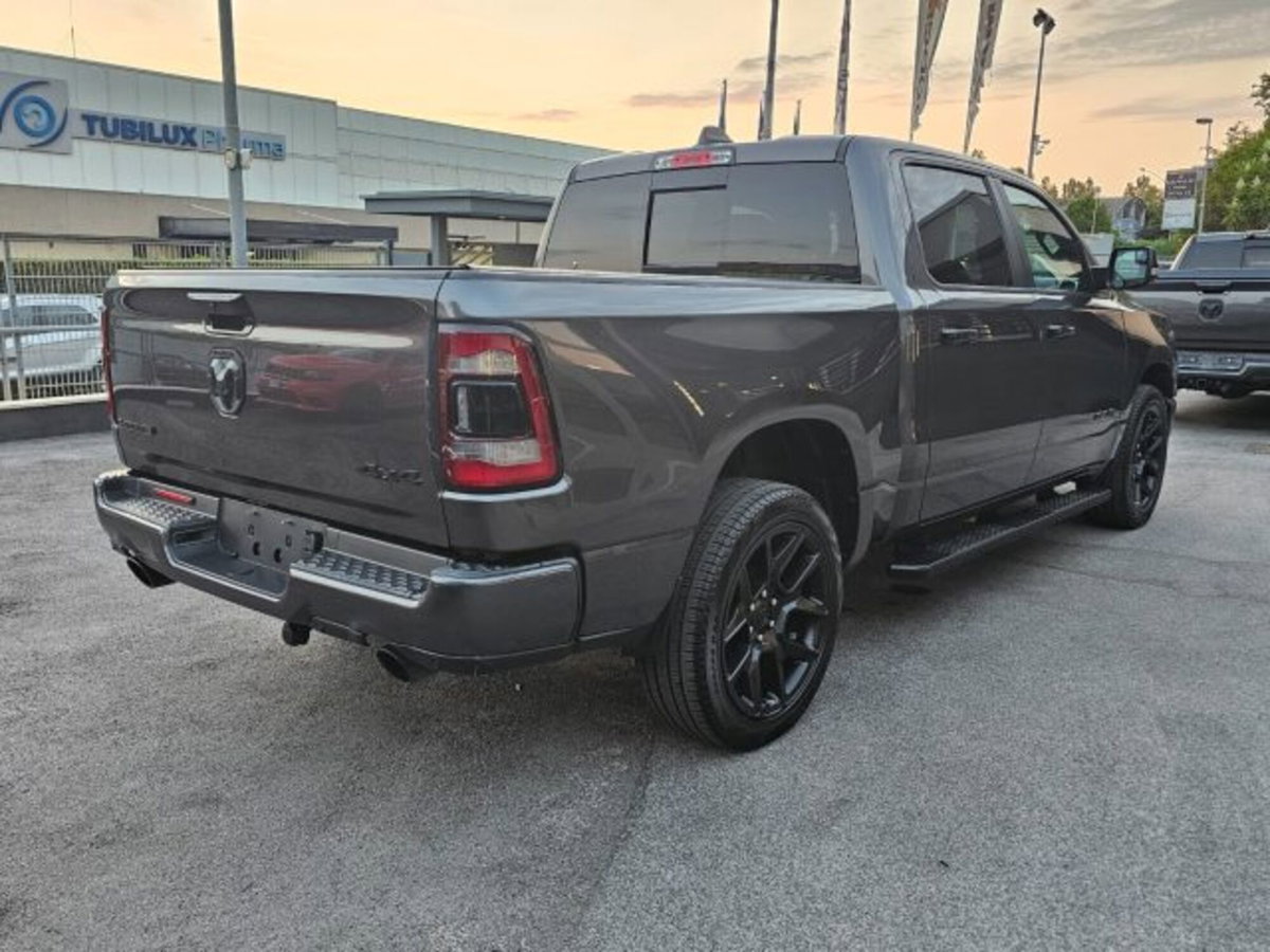 Ram Ram Pick-up Ram 1500 5.7 V8 Crew Cab Laramie Night Edition 395cv at8 (5)