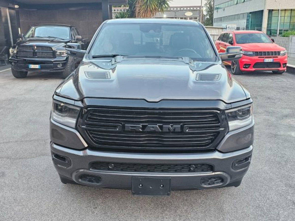 Ram Ram Pick-up Ram 1500 5.7 V8 Crew Cab Laramie Night Edition 395cv at8 (9)