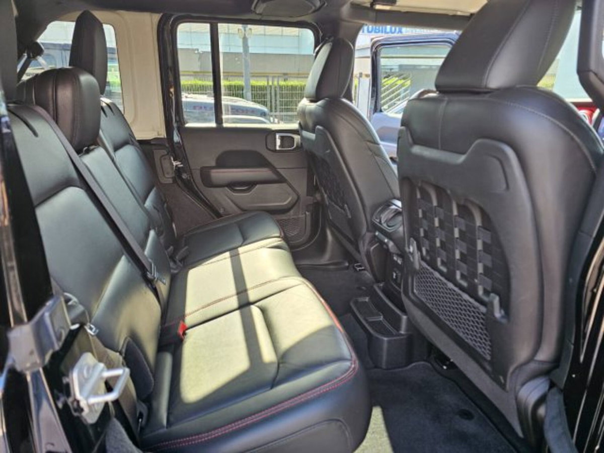 Jeep Wrangler Unlimited 2.8 CRD Rubicon (13)