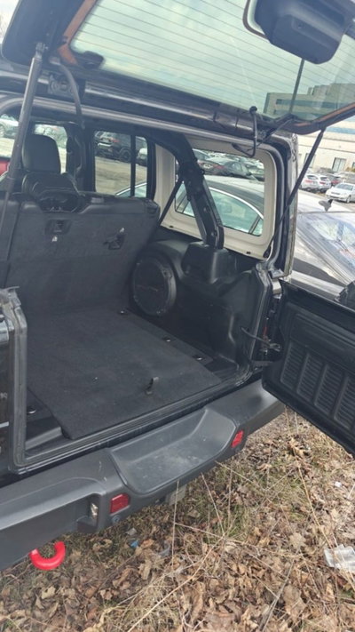 Jeep Wrangler Unlimited 2.8 CRD Rubicon (4)