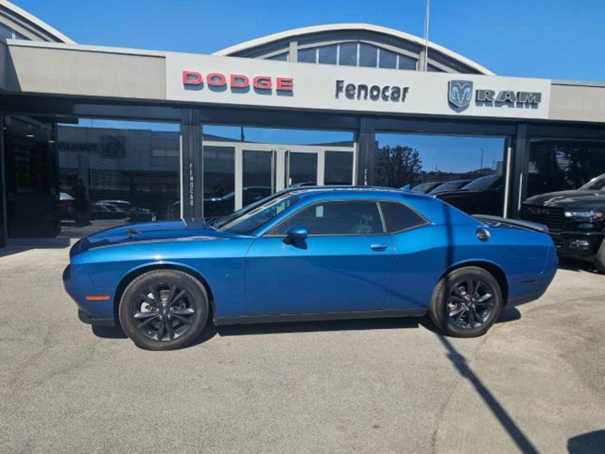 Dodge Challenger 3.6 V6 SXT awd 309cv at8 (2)