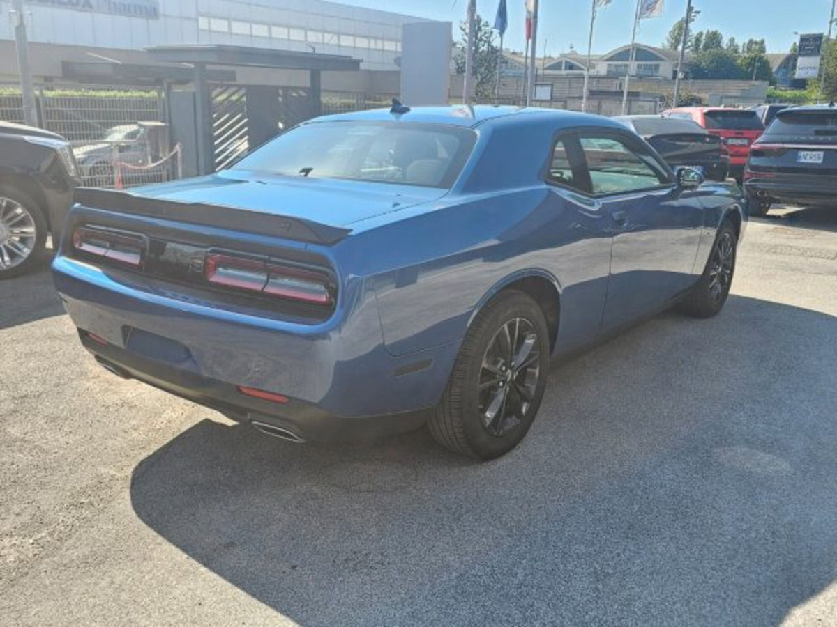 Dodge Challenger 3.6 V6 SXT awd 309cv at8 (5)