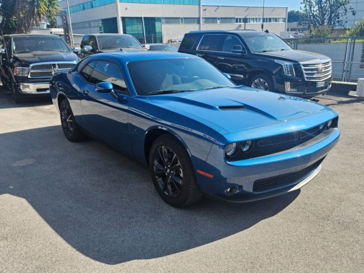 Dodge Challenger 3.6 V6 SXT awd 309cv at8 (6)