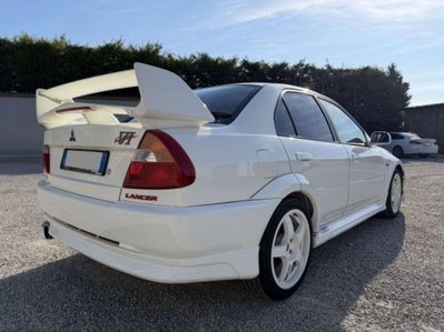 Mitsubishi Lancer 2.0 4p. 4WD Evo VII RS (10)