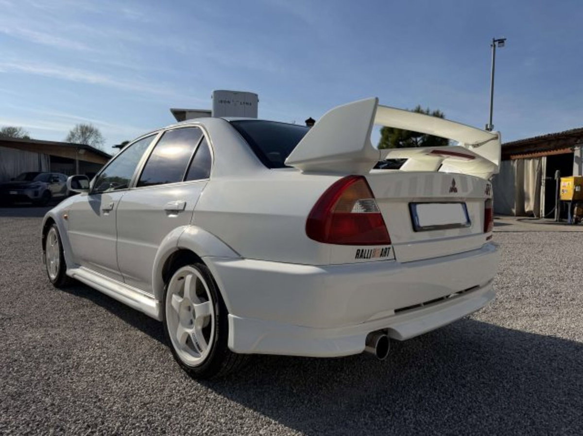 Mitsubishi Lancer 2.0 4p. 4WD Evo VII RS (7)