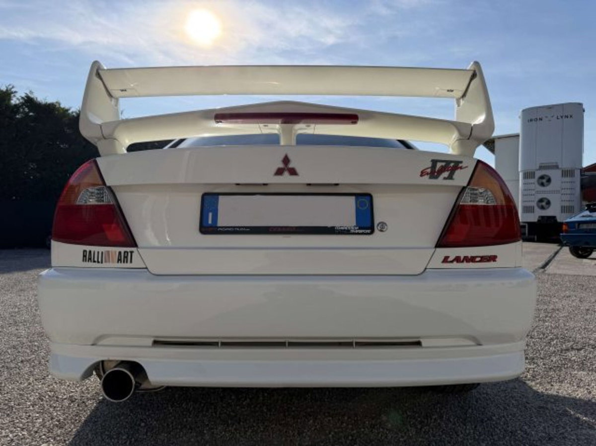 Mitsubishi Lancer 2.0 4p. 4WD Evo VII RS (9)
