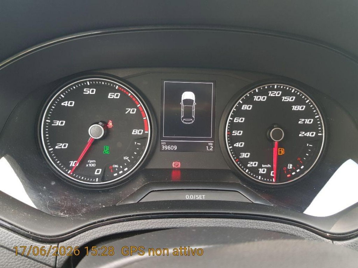 SEAT Ibiza 1.0 TGI 5 porte Reference (10)