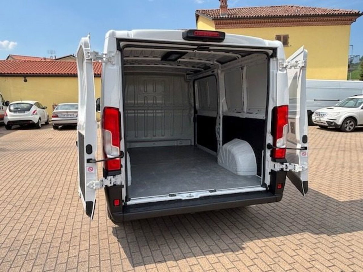 Fiat Ducato Furgone 33 2.2 Mjt 140CV AT9 PM-TN Furgone (7)