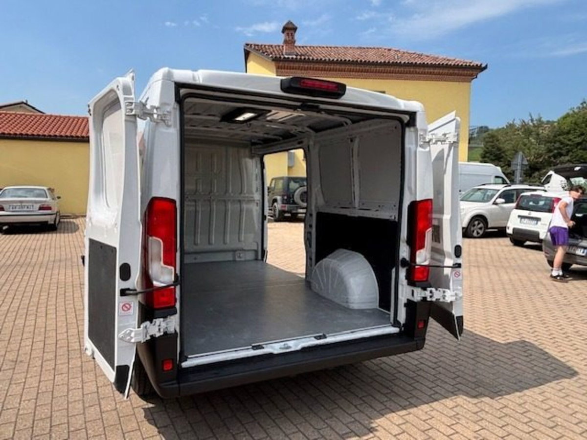 Fiat Ducato Furgone 33 2.2 Mjt 140CV AT9 PM-TN Furgone (9)