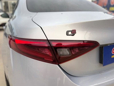 Alfa Romeo Giulia 2.2 Turbodiesel 190 CV AT8 Sprint (10)